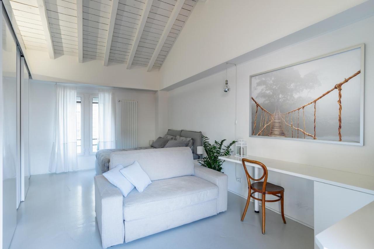 Apartamento Design Loft Walking Distance Brera-duomo With Wifi+netflix Milán